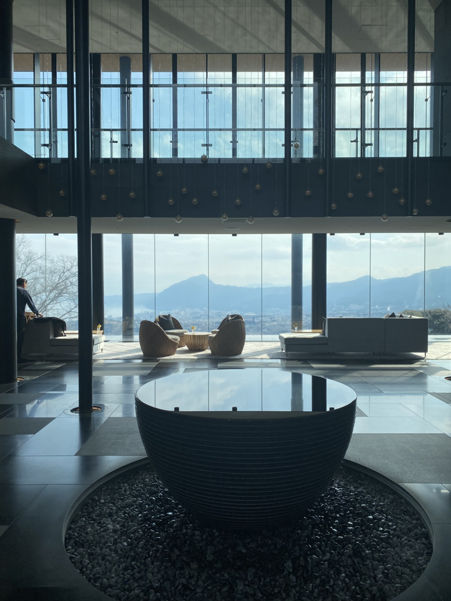 インターコンチネンタル別府 ロビーに入ると大パノラマの絶景