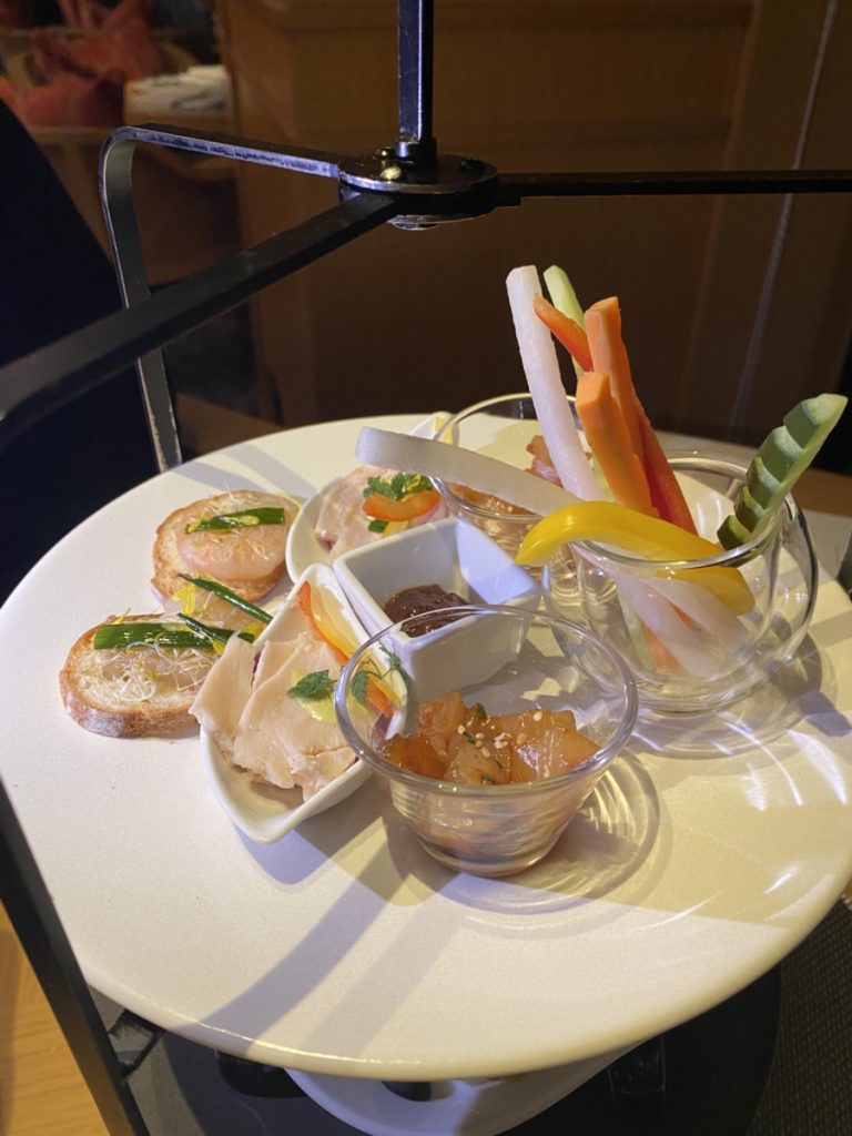 1日目 クラブラウンジ イブニングカクテル コールドカナッペ