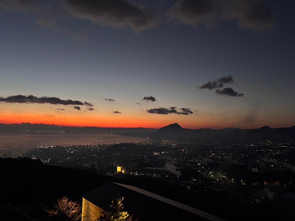 インターコンチネンタル別府 部屋からの早朝の眺め