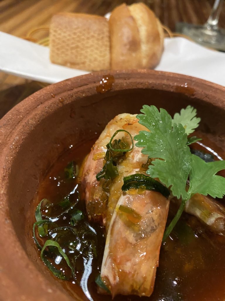 ぷりっぷり海老の濃厚蟹味噌煮込み w/バゲット @コムゴン