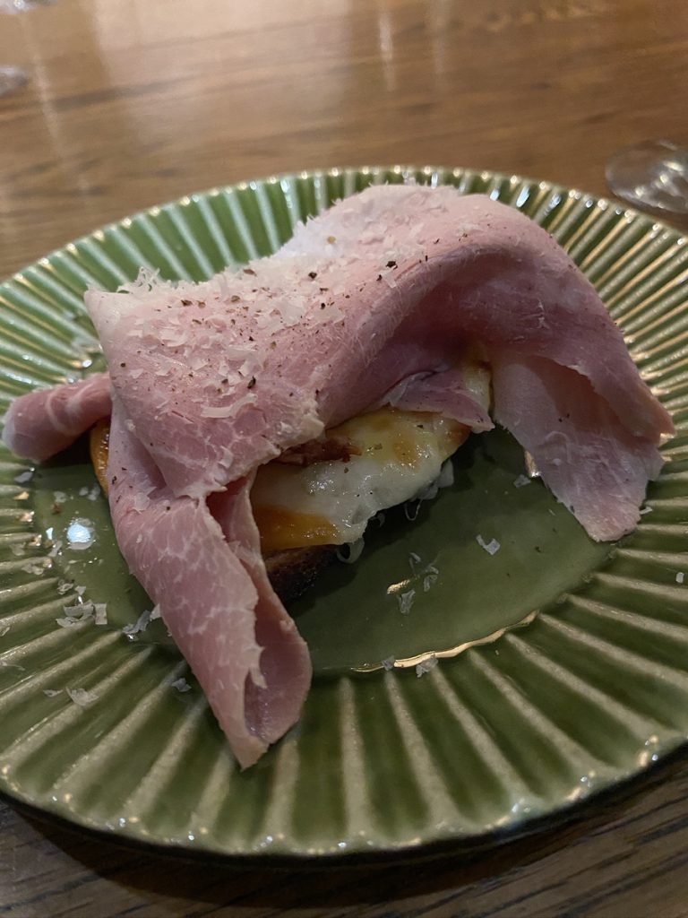 L'angolo(ランゴロ)自家製ボイルハム