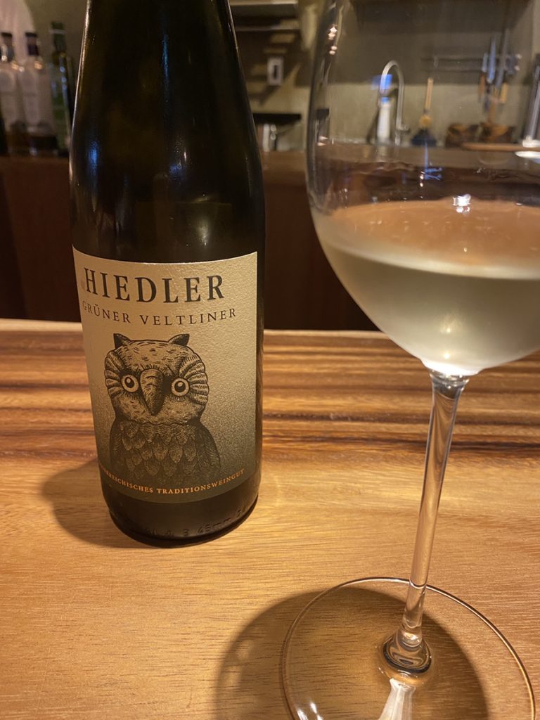 神戸 フレンチ fusible（フュージブル）ペアリングワイン 1杯目 白 Hiedler Grüner Veltliner