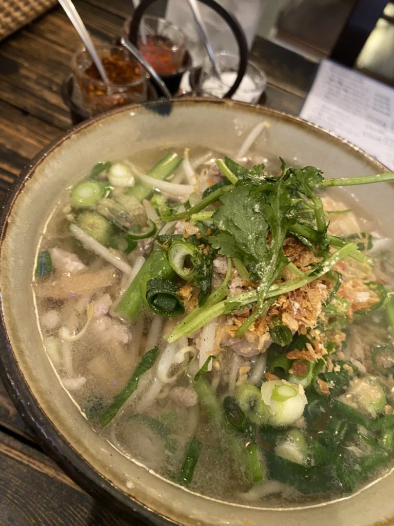 中崎町タイ料理の名店 ピタックごはん クイッティアオ