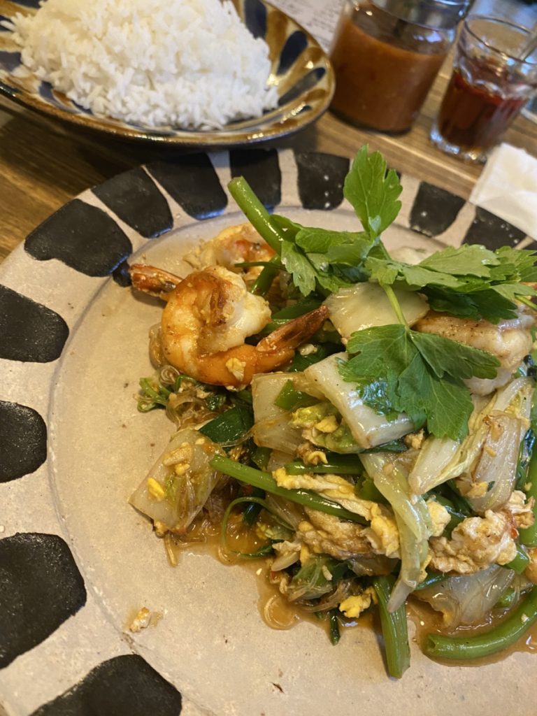 中崎町タイ料理の名店 ピタックごはん 春雨の炒めもの
