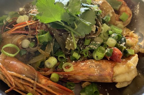 中崎町タイ料理の名店 ピタックごはん クンオップウンセン（有頭エビと春雨の炒め蒸し）