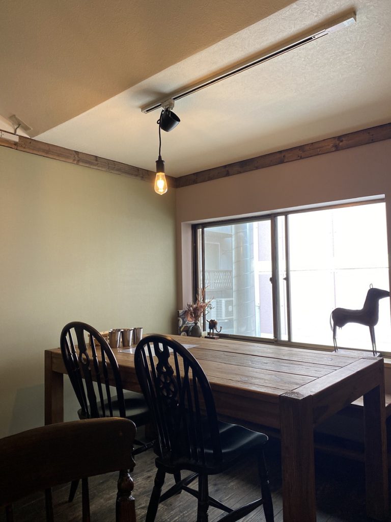 中崎町タイ料理の名店 ピタックごはん ２階席