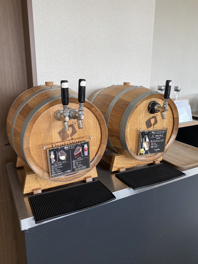 ダブルツリーbyヒルトン大阪城 SEN ダイニング ワインの樽