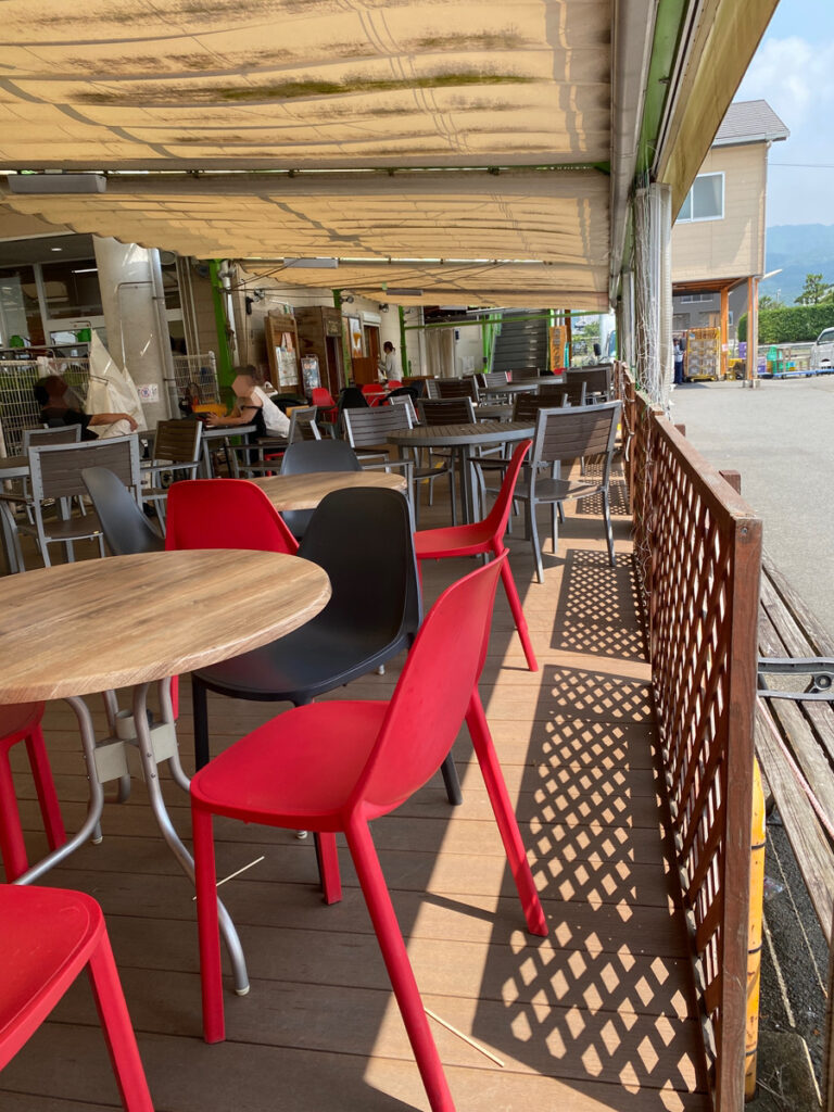 めっけもん広場 休憩スペース