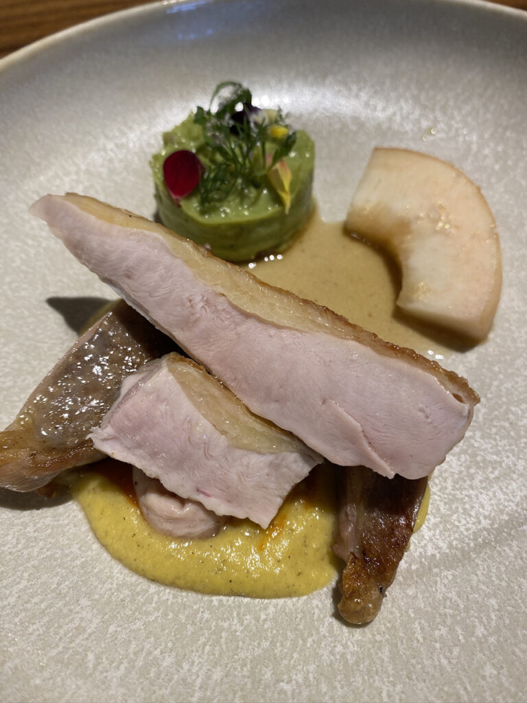 fusible 2025 summer ホロホロ鳥のグリエ トウモロコシ／桃／ワカモレ