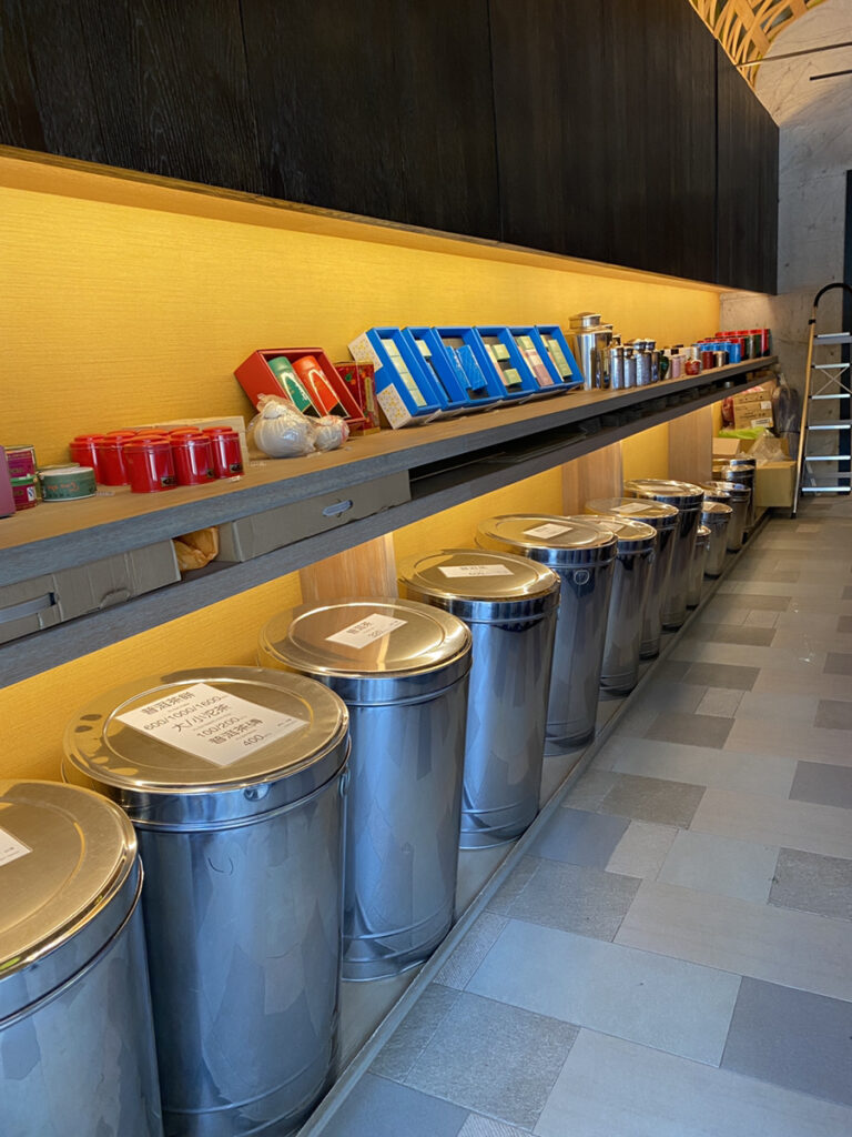 林茂森茶行の店内