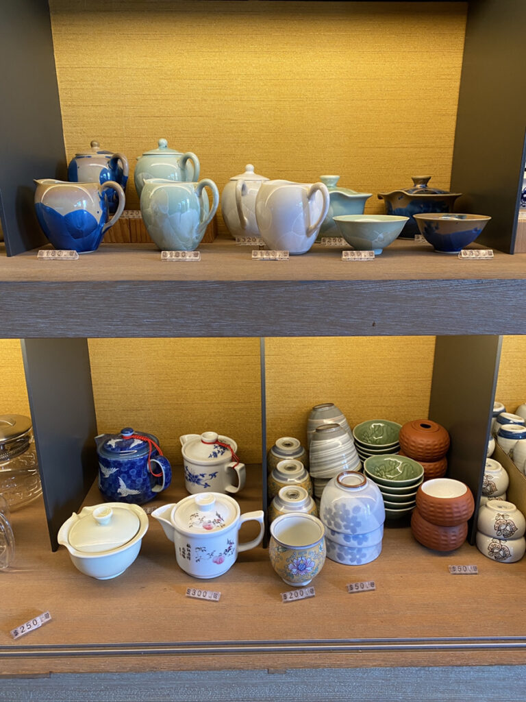 林茂森茶行の店内