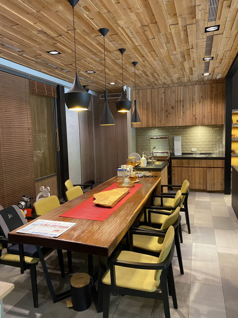 林茂森茶行の店内