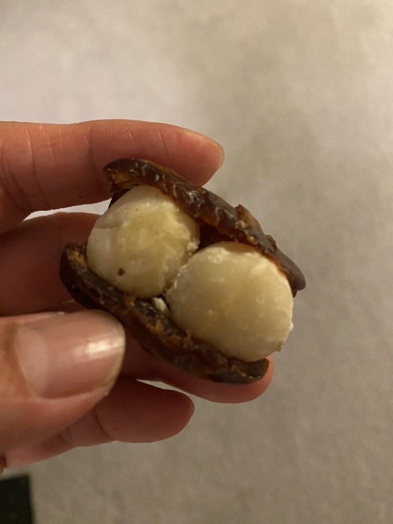 澎玉191のマカダミアデーツ