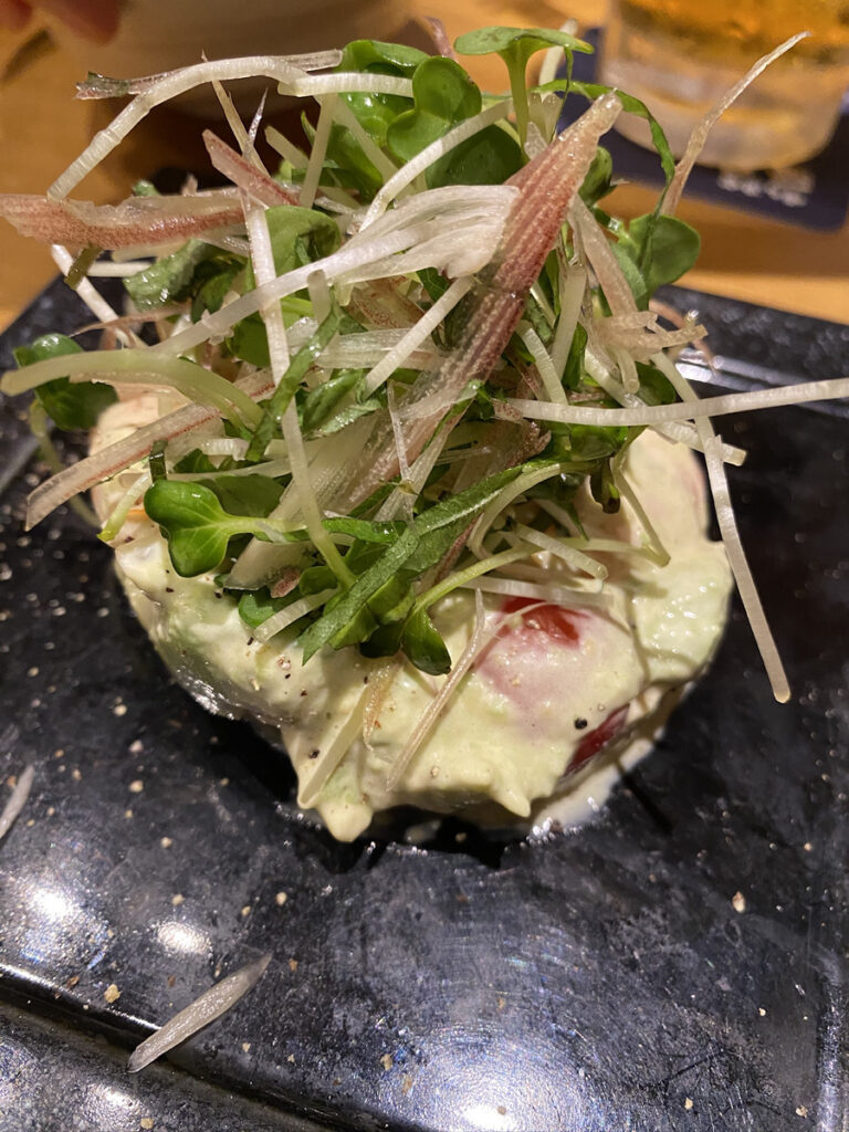 博多漁家 磯貝 海老とアボカドのサラダ