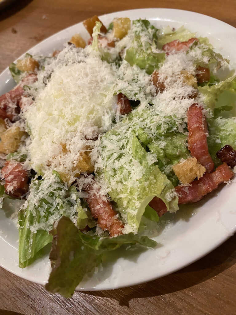 レモン感じるフランスリヨン風サラダ（770円）