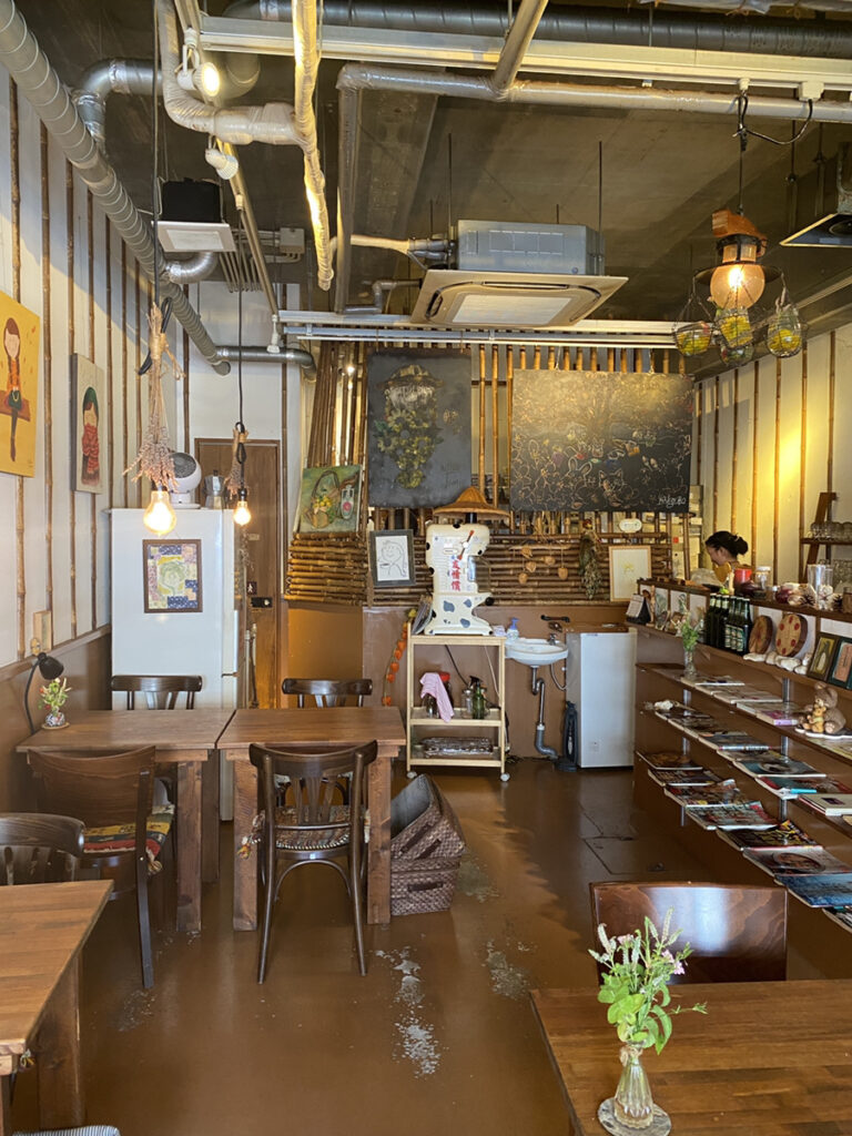 元気茶房 店内