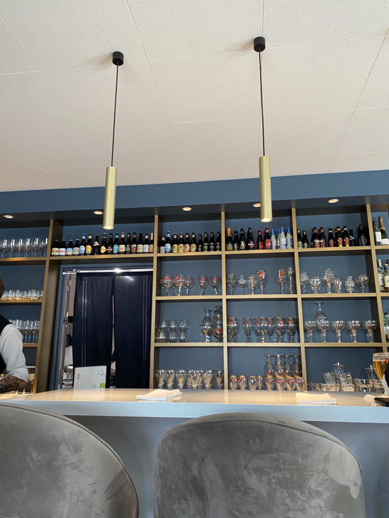 ベルギー館のレストラン Revive 店内の様子