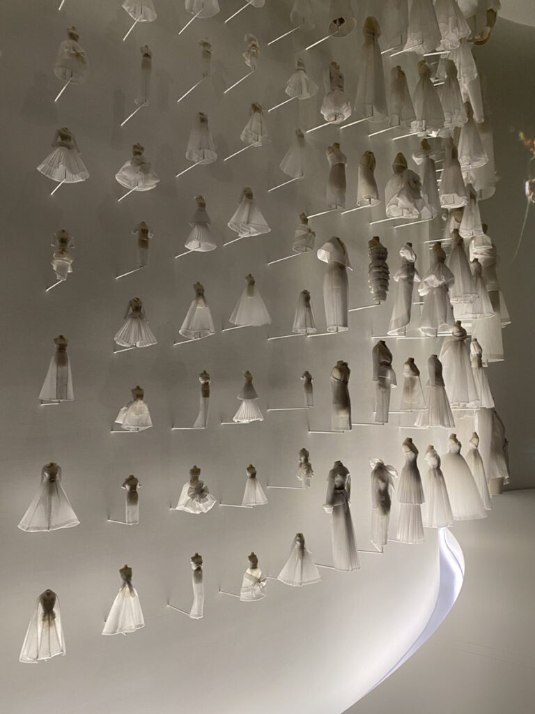 壁一面のオートクチュール