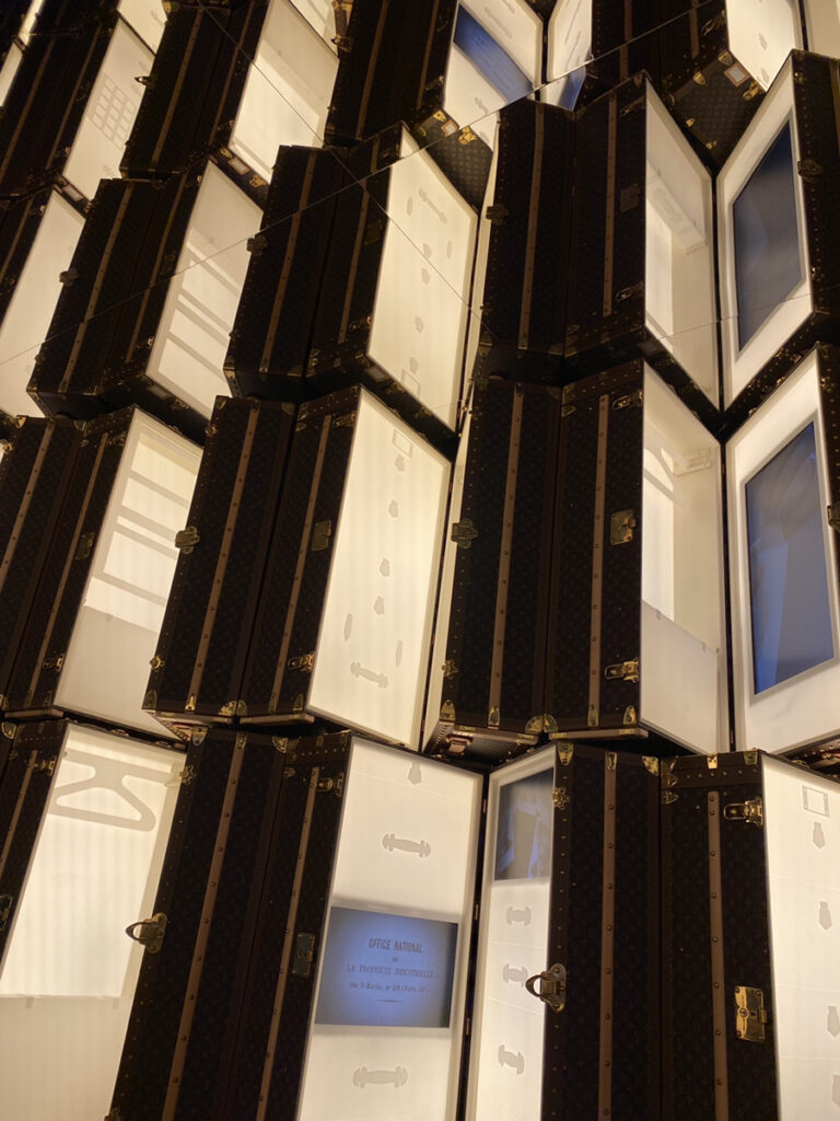 ルイ・ヴィトンのトランクは話題に