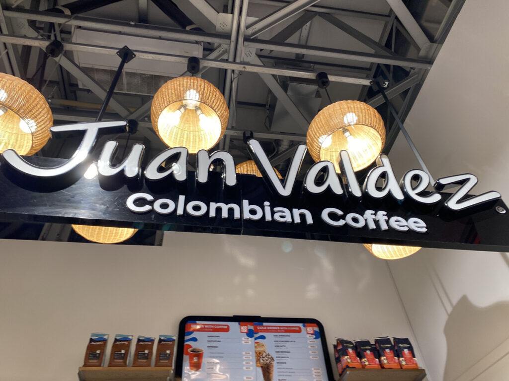 コロンビアパビリオンのコーヒーショップ Juan Valdez