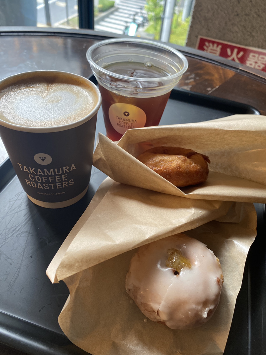 ドーナツとともに