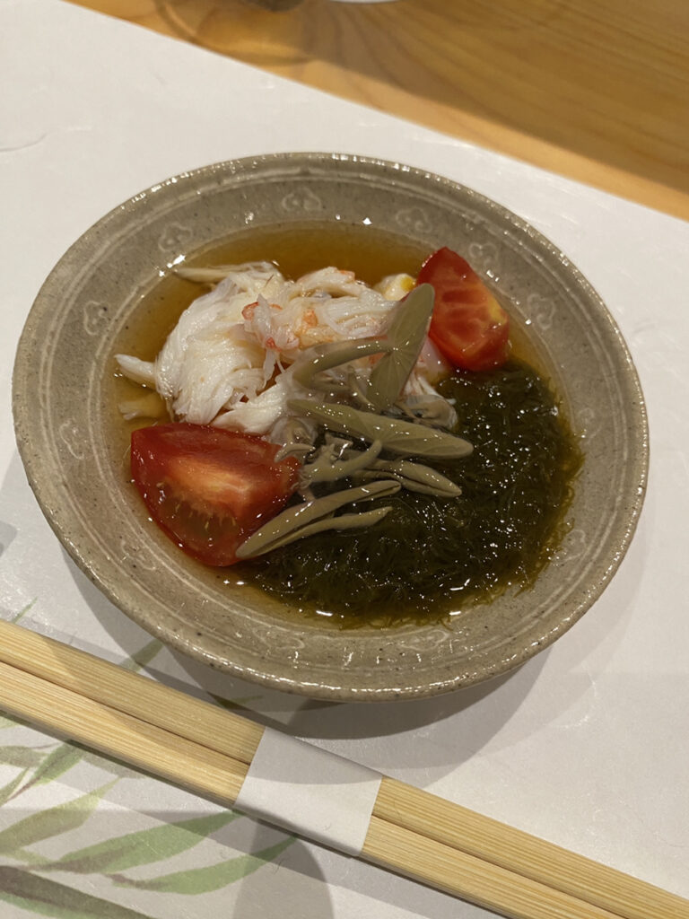 つきだし（もずく、ずわいがに、トマト、じゅんさい）