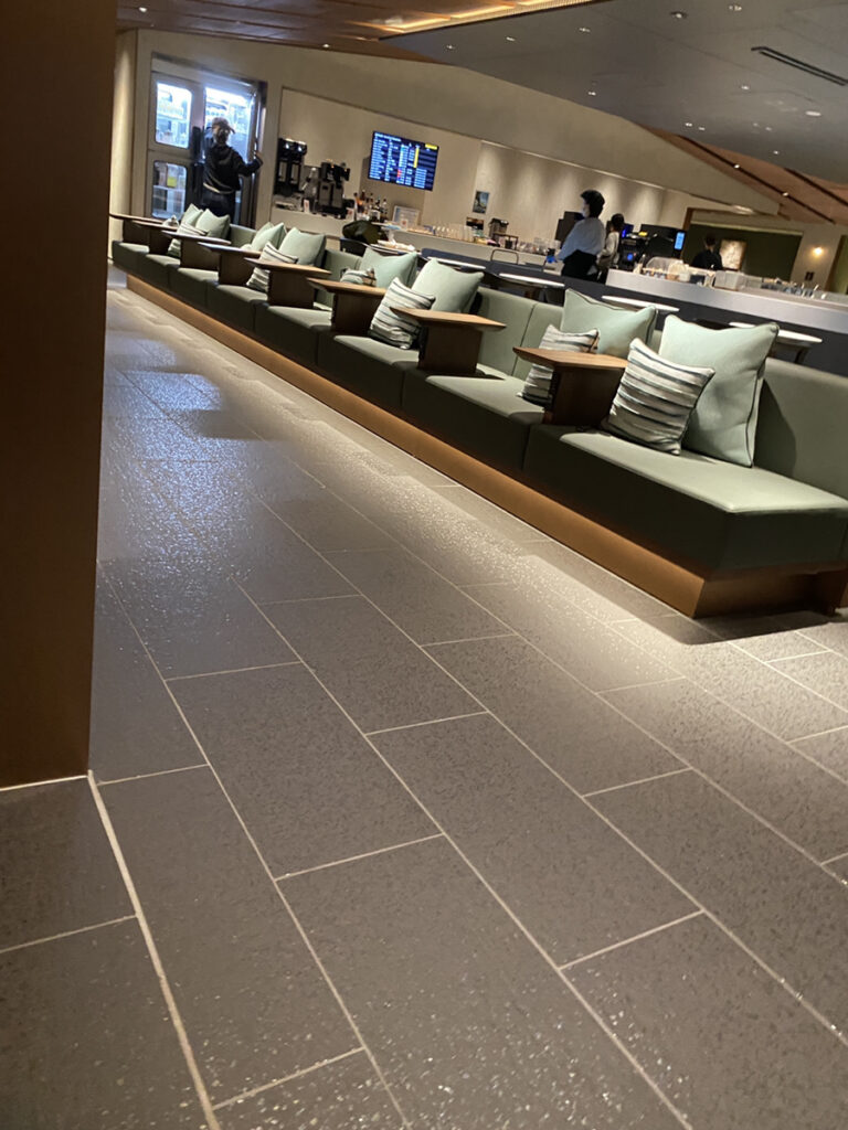 内装はこんな感じ