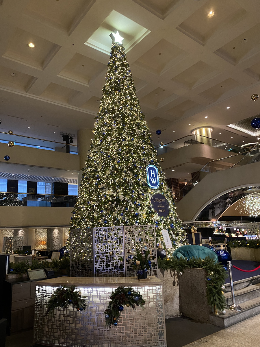 HARRY WINSTONコラボのクリスマスツリー