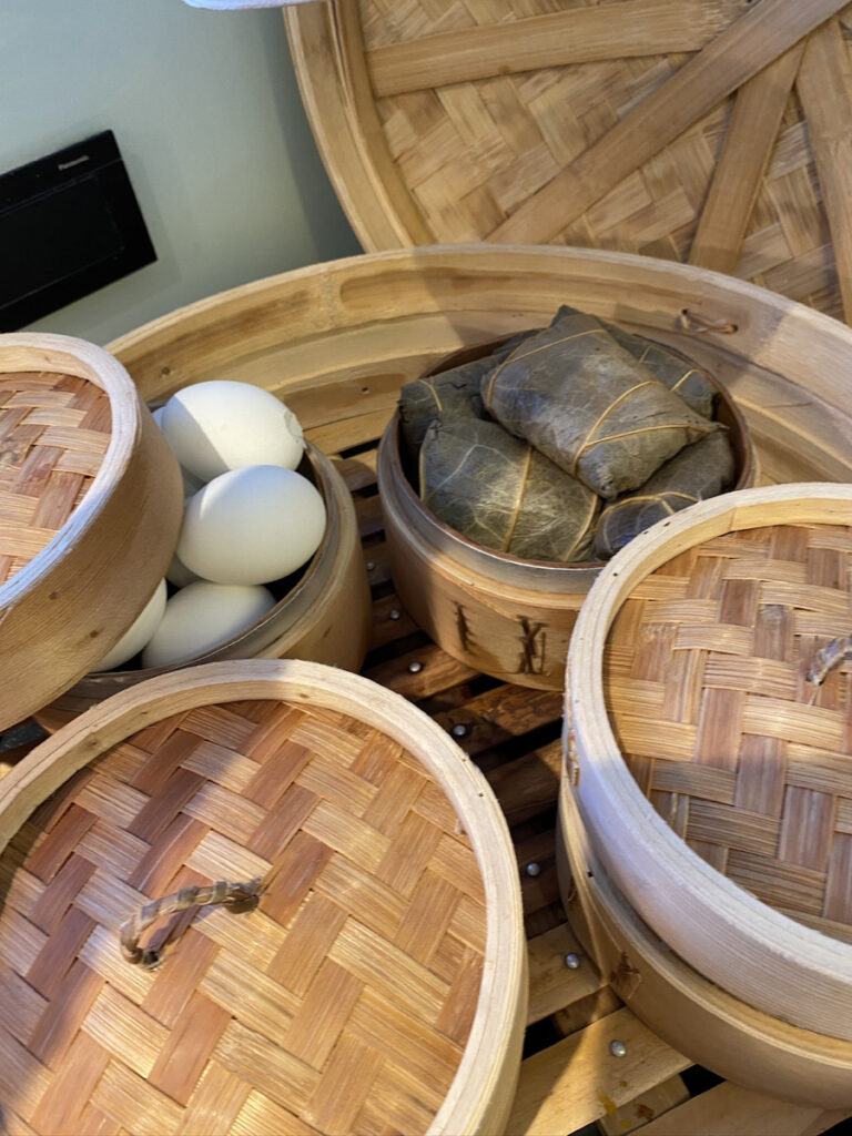 蒸し物（たまごとちまき）