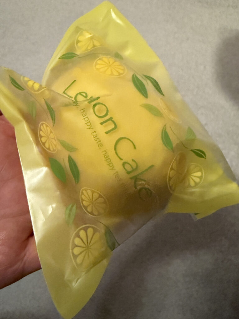 白川清月堂のレモンケーキ