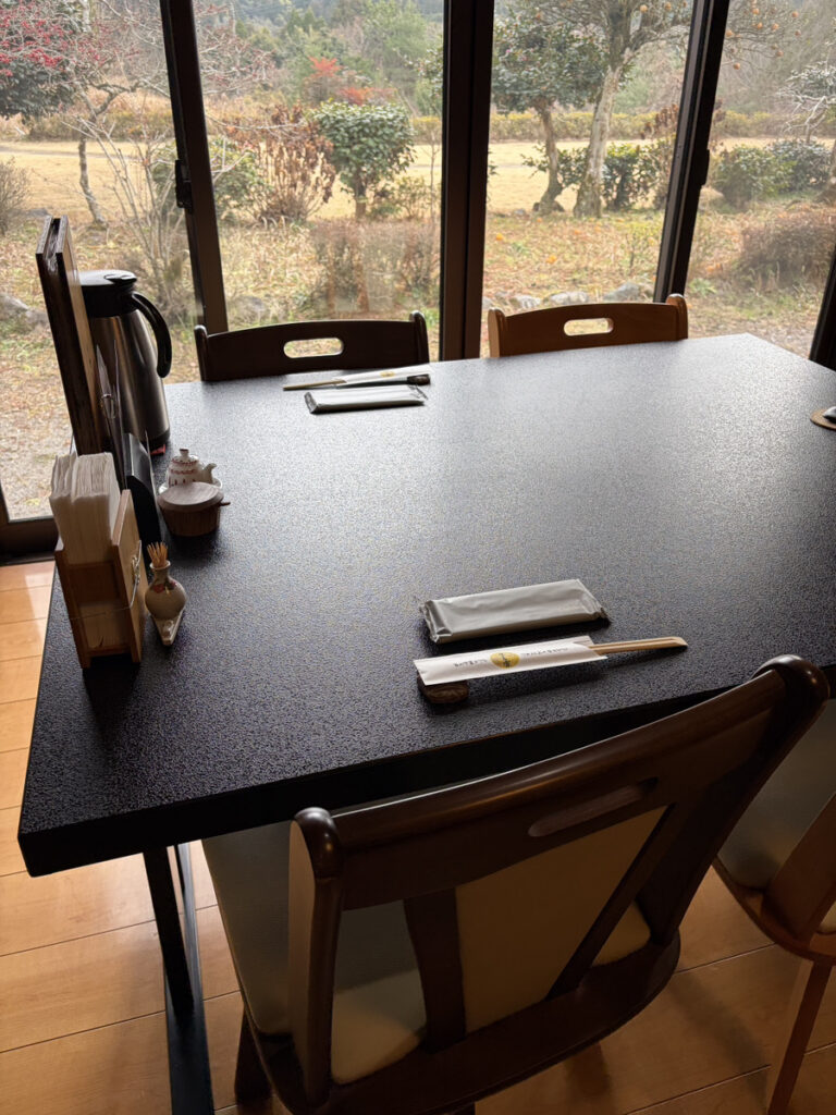 窓際のいい席でした