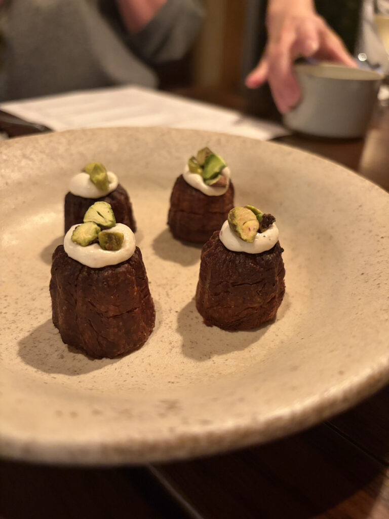 アミューズのカヌレ