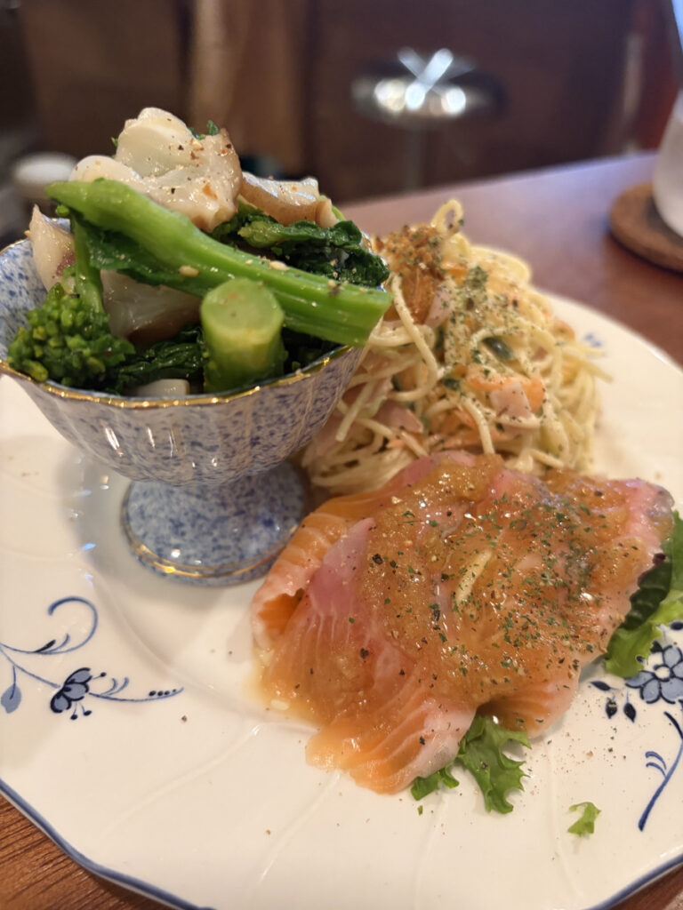 前菜３種盛り（780円）