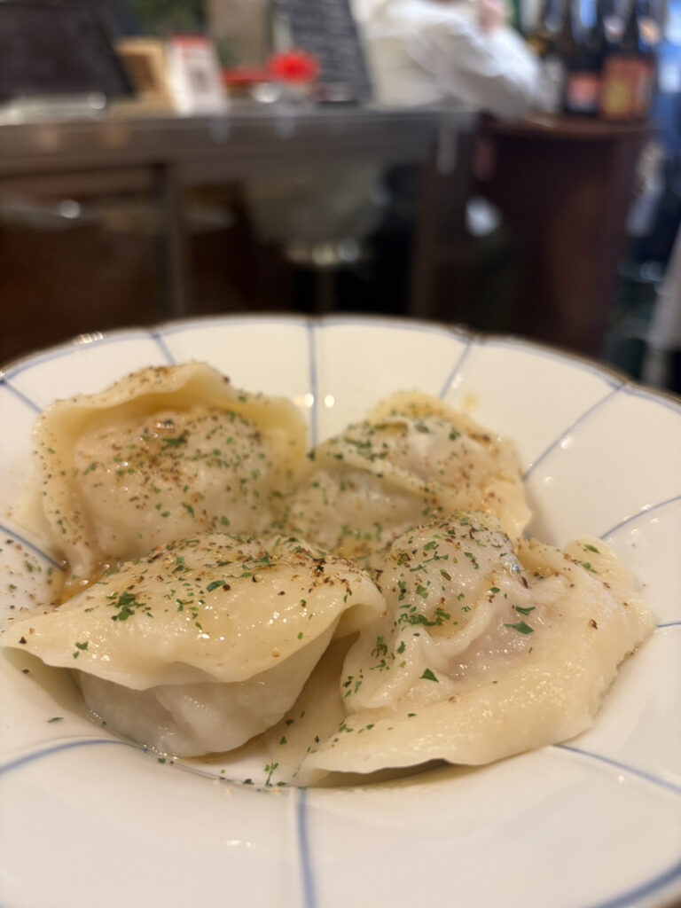 自家製水餃子（700円）