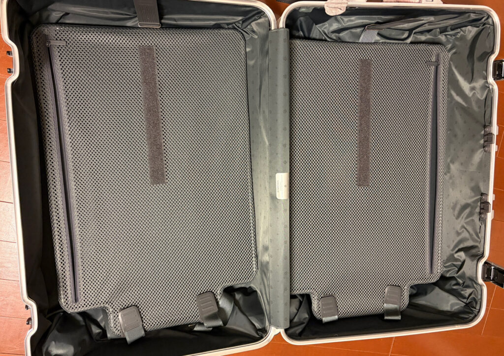 内部パーティションはこんな感じ