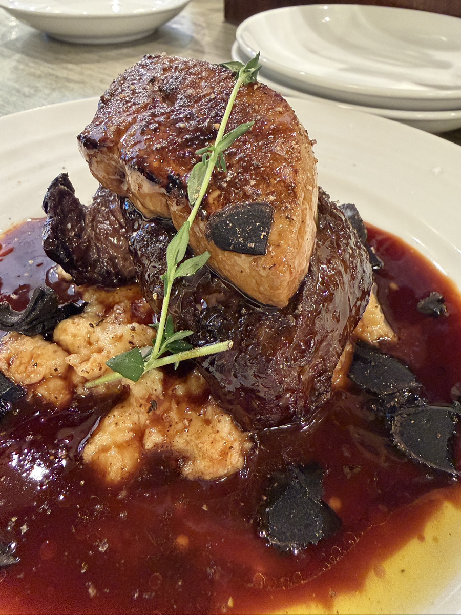 牛フィレ肉とフォアグラのロッシーニ