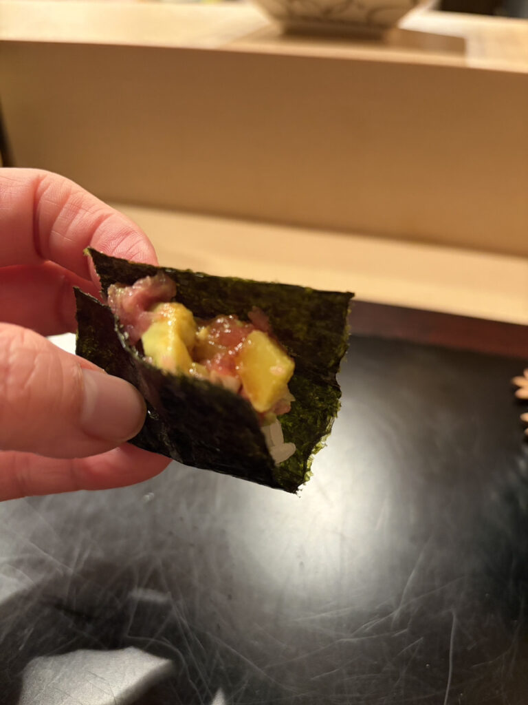 アボカドと新玉のトロたく